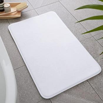 Anti‑Bacterial Memory Foam Bath Mat, White – Brand: Catherine Lansfield