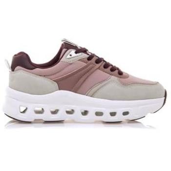 Zapatillas deportivas Mustang para mujer con cámara de aire, cierre de cordones y puntera redonda, modelo 60571 en color rosa y morado