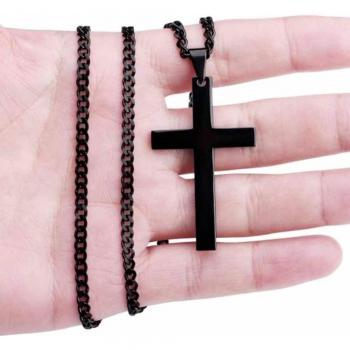 Collier pendentif croix noir en acier inoxydable