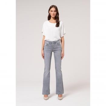 Jeans Bootcut Denim Elástico Lavagem Média