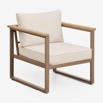 Poltrona Sklum Lipov in Alluminio e Legno di Acacia