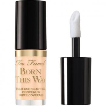 Too Faced Born This Way Super Coverage Concealer – Reisedimension, voll deckend, Mandel