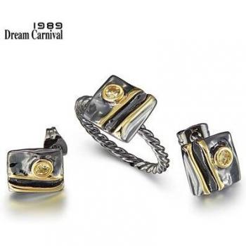 Joyería para Mujeres: Anillo Geométrico y Pendientes de Zirconia