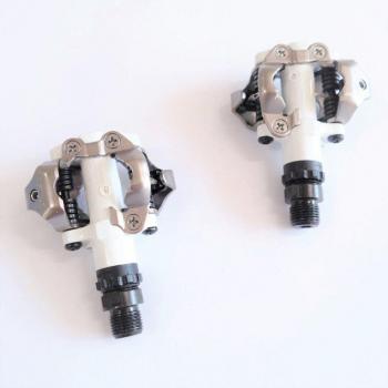 PD‑M520L MTB Klickpedal 9/16 mit SM‑SH51 Stollenteil