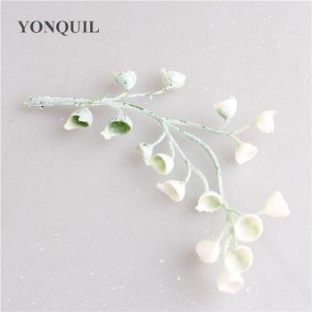 Holiday Wreaths and Vase Decor Pack