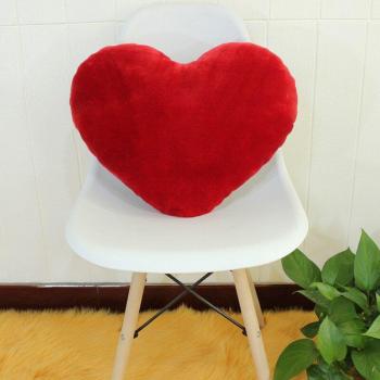 Almohada de descanso con diseño de corazón navideño