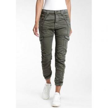 Damen-Cargohose 94 GISELLE – 7/8‑Länge, grün thyme bijou, mit Aufsatztaschen