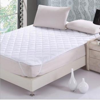 Drap-housse matelassé en polyester