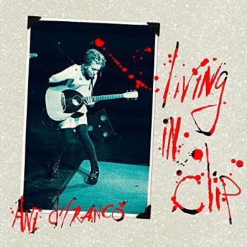 Living In Clip : 25 Ans de Musique