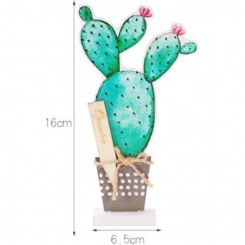 Cactus en bois pour décoration de bureau