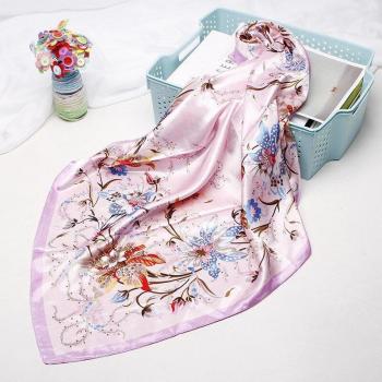 Foulard Tête Femme en Soie Imprimée