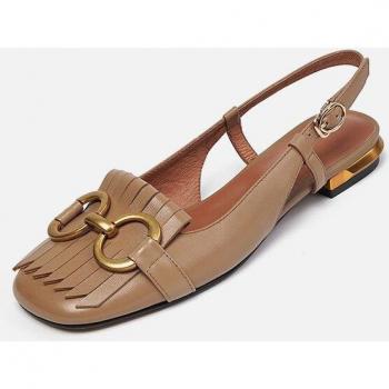 Bequeme Damenschuhe von Müßiggänger mit Rundkappe und flacher Sohle