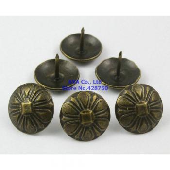 50 Pieces of 19x15mm Antique Brass Flower Tacks