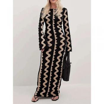 Tenue femme maxi tricotée, motifs rayés, couleur noire, coupe ample et flare, XL