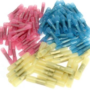Connettori a filo elettrico con guarnizioni termorestringenti marine