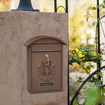 Lockable Retro Mailbox for Wall Mounting with Screws
