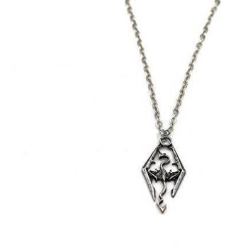 Dragon Silvertone Anhänger – Skyrim Legacy, 20 Zoll Kette, Depo