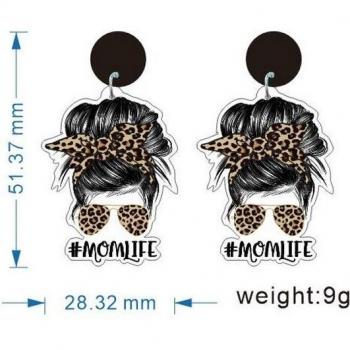 Pendientes acrílicos con gafas de leopardo y diseño de gnomo rojo para mamá