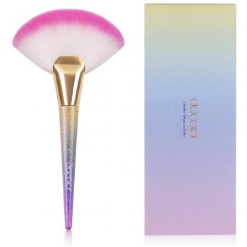 Single Rainbow Kabuki Fan Brush by Docolor