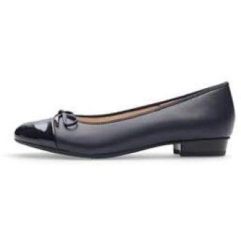 Glanz‑Bari Schuhe von Ara – 2,5, dunkles Lackleder, Slipper‑Stil