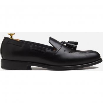 Zapato elegante con borlas negro mate