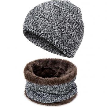 Gorro de invierno con bufanda
