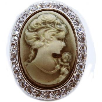 Lily’s Luxe Halo