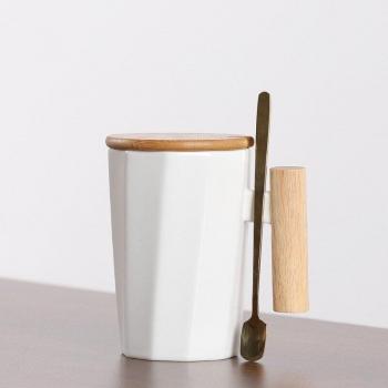 Moderne Keramiktasse für Büro und Zuhause