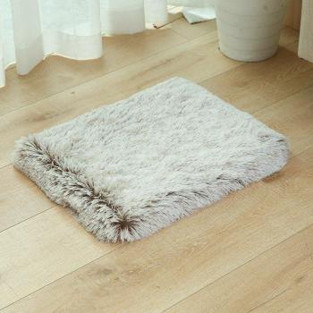 Winter Warm Dog Bed – Soft, Fluffy, Long‑Plush Cushion for Puppies and Cats