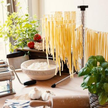 Foldable Spaghetti Dryer
