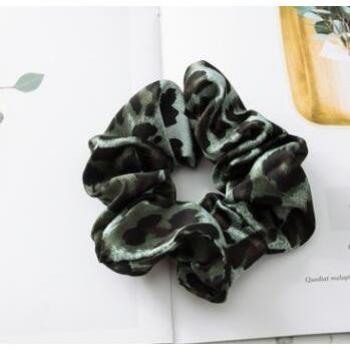 Chic Leopard Print Ponytail Holders