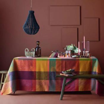 Nappe colorée en pur coton 155x225 cm