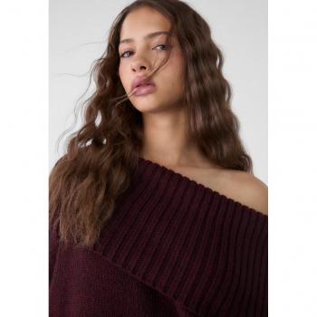 Medium Burgundy Stradivarius Knit Top with Shoulder Detail