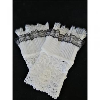 Lace Trim Wedding Gloves