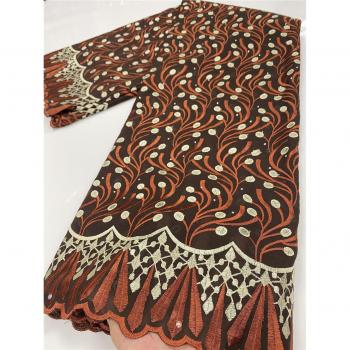 Tissu Africain en Dentelle avec Œillets