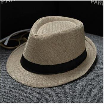 Eleganter Strohhut für den Sommer