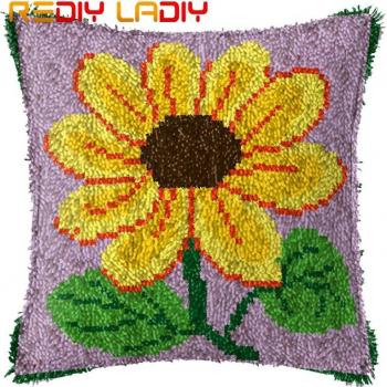 Funda almohada arte ganchillo y pestillo