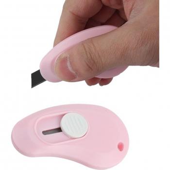 Cuchillo mini de utilidad, cortador de papel, cuchilla de afeitar, artículos de papelería, color aleatorio 2022