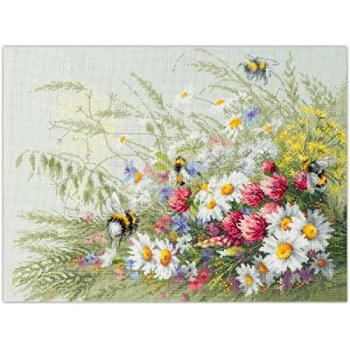 Magic Needle Zweigart Edition Kreuzstich-Kit Marguerite und Klee, 40x30cm