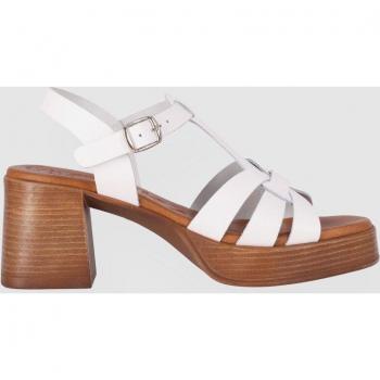 Chika10 Sandalias de Piel con Hebilla TREVI 05
