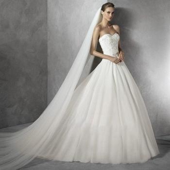 Simple 3 Meter Wedding Veil with Comb in White/Ivory