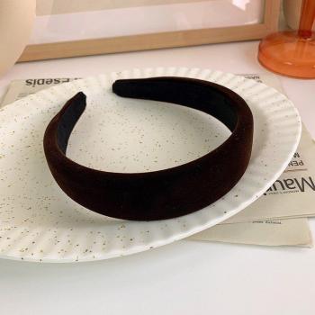 Tête Velours Noire – Style Minimal & Confort