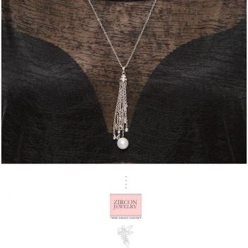 Collares y pendientes de perlas con borla para novias