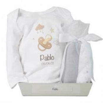 Canastilla personalizada de muselinas y body gris