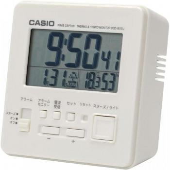 Reloj Casio DQD 805J 7JF, modelo blanco y digital