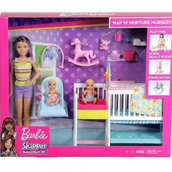 Barbie Skipper baby-sitter complet neuf avec la baignoire
