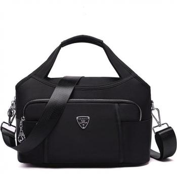 Sac à bandoulière chic et imperméable