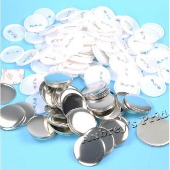 Neue Abzeichen-Buttons mit Stiftverschluss