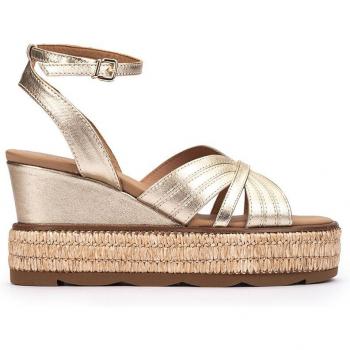 Sandalias de cuña de piel en color oro por Pedro Miralles