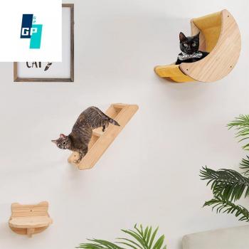 Mobiliatura Gatto: Hamaca a Forma di Luna e Scala